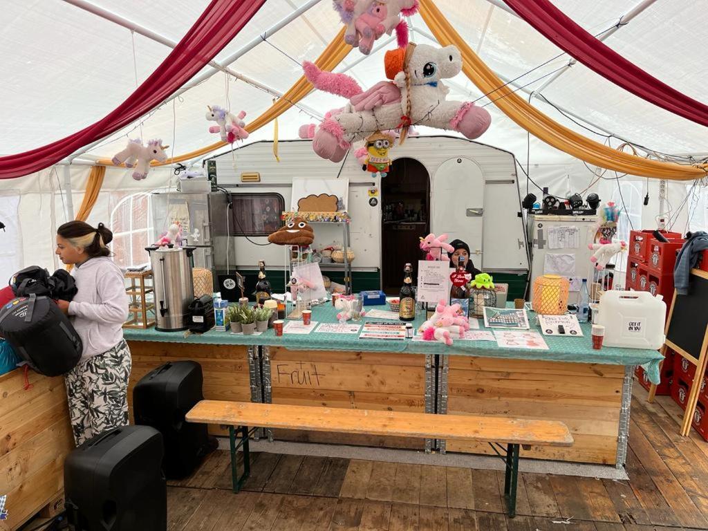 Готель Festanation Oktoberfest Camp #2 Мюнхен Екстер'єр фото