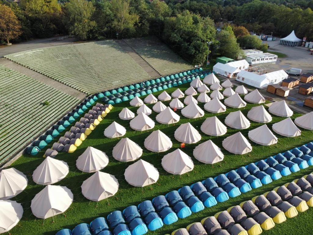 Готель Festanation Oktoberfest Camp #2 Мюнхен Екстер'єр фото